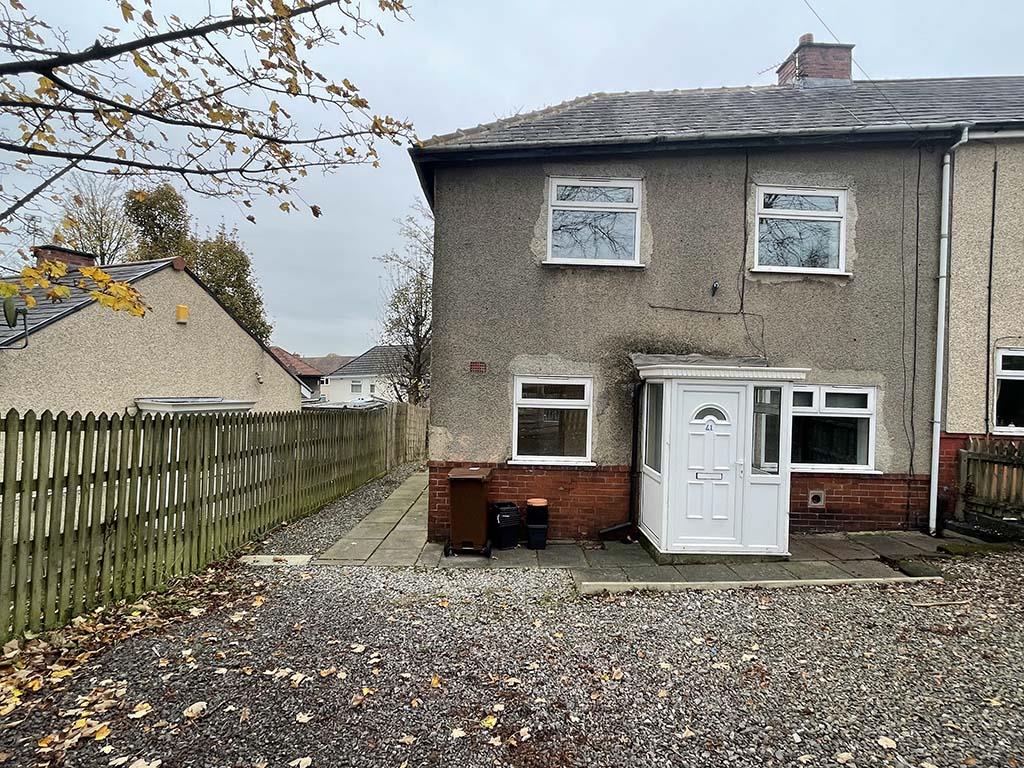 3 bedroom end terrace house Let Agreed in Colne - Main Image